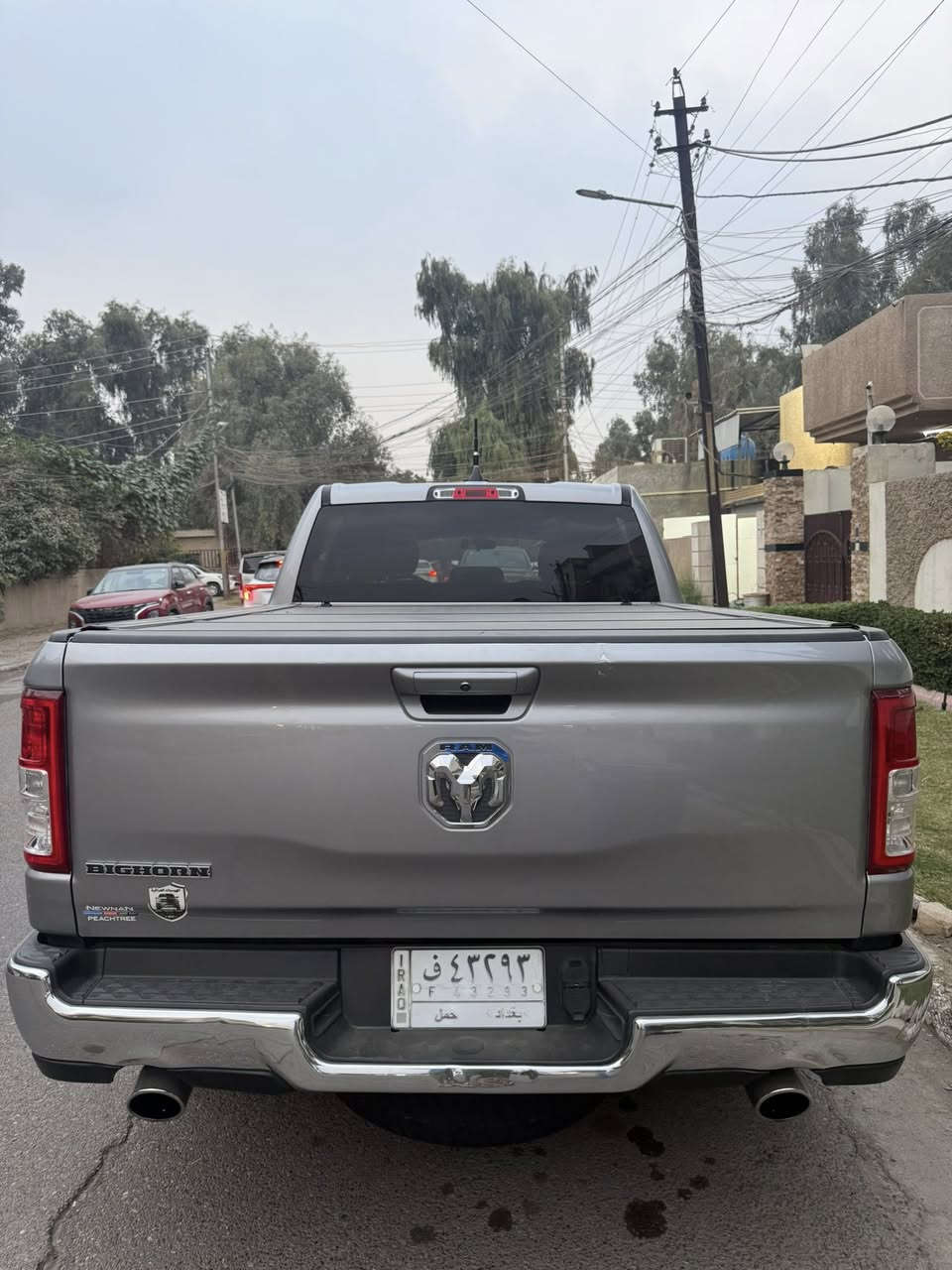 السلام عليكم 
دوج رام موديل 2022 
بك هورن موصفات المعروفه 
محرك 8 سلندر 5700
عليه منضومه غاز يعني ماكو صرف بانزين
حادثه جاملغ وبنيد وشويه بالباب 
بنيد مبدل نفس الون او صبغ قطعتين 
ماشيه 77 m الف
***********
