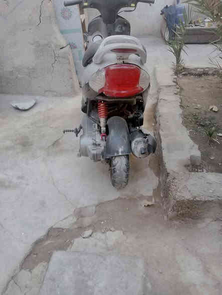 سلام عليكم عندي دراجه كامكم للبيع دراجه وحده طفت للبيع كوم حديد دراجه سلف كهربائيات كله شغاله للبيع سعر٢٠٠قفل مكاني نجف شارع المطار يم بانزين خانه ريبال تو الحمره***********
