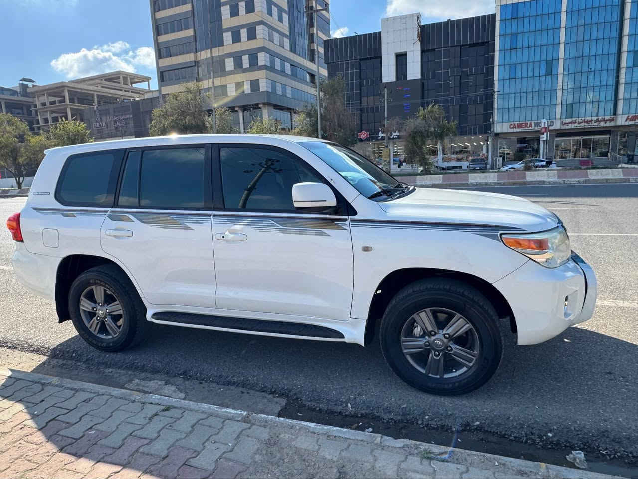 تويوتا لاندكروزه كير عادي V6 
فقط بيع ما اراوس 
سياره كير محمرك حداديده كفاله 
سنويه جديده لغايه 2030 
فحص و هزه جديده سيارت انطيك كفاله عامه 
بيها شبر صبغ في بونت جاملغ سكن مبدل ￼255$ سعر
*********** أربيل, العراق
