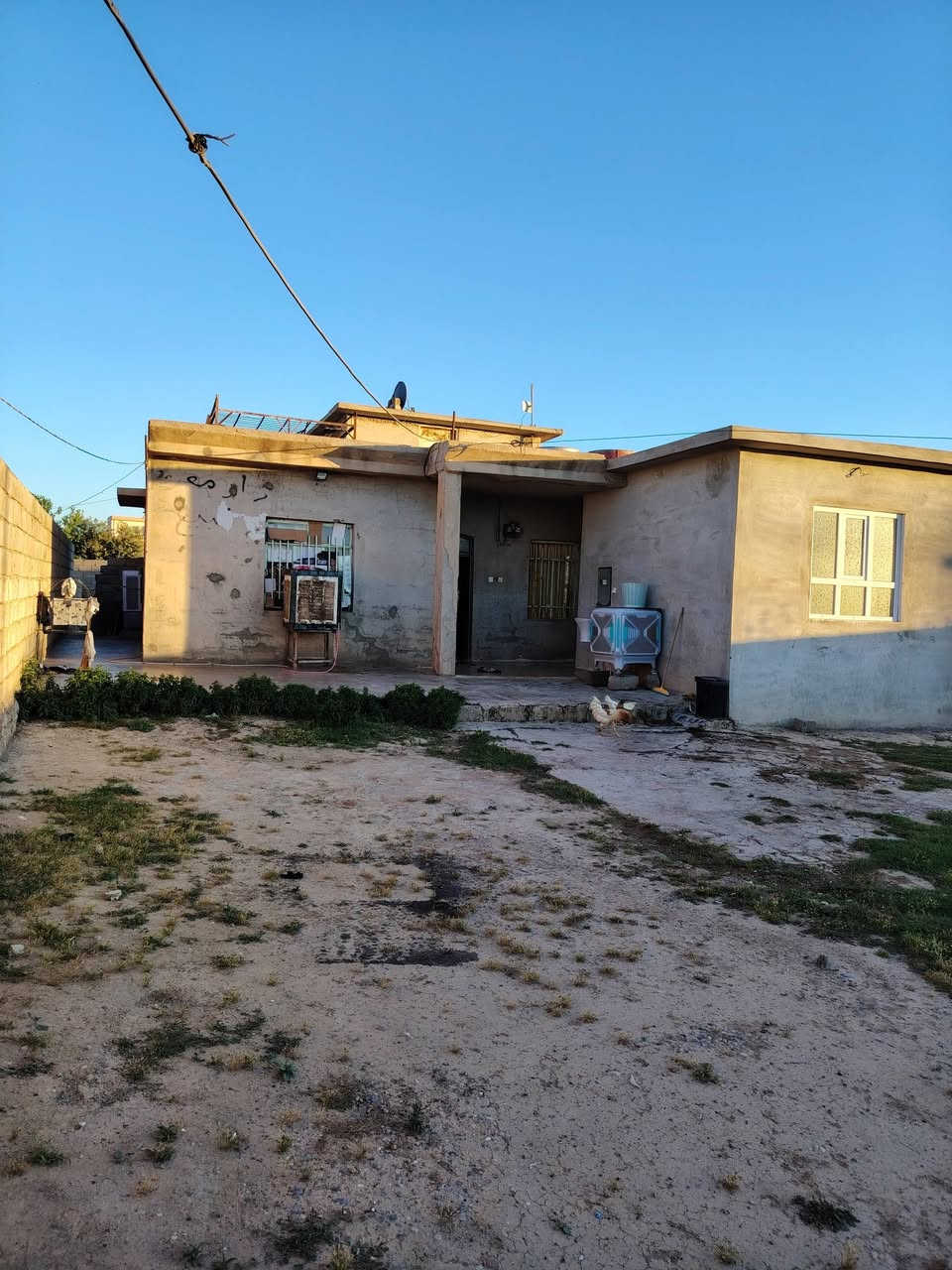 بيت الا البيع بادوش مطقت الصبيح البيت يتكون من قرفتين نوم +اصتقبال +هول +مشتمالت+مطبخ البيت كاشي كامل  الستفسار ***********
