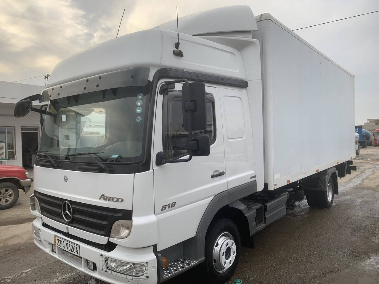 اتيكو حجم 818 كير عادي 6 نمرة محرك 4 سلندر و 6 برغي بوكس حافظة طول 6.20 متر نظيفة كلش ومكفولة كفالة عامة فحص وهزة ورقم جديد وتخم تاير جديد وبدون صبغ 
وكير ومحرك واكسل وشاصي وقمارة بشرط

موديل / 2009

السعر / 260$

اوقات الاتصال من ساعة 9:00 صباحاً حتى ساعة 8:00 مساءاً

***********
***********
***********

عنوان / كركوك شارع المطار مقابل جسر واحد حزيران

معرض الرافدين المركزي للسيارات الثقيلة
