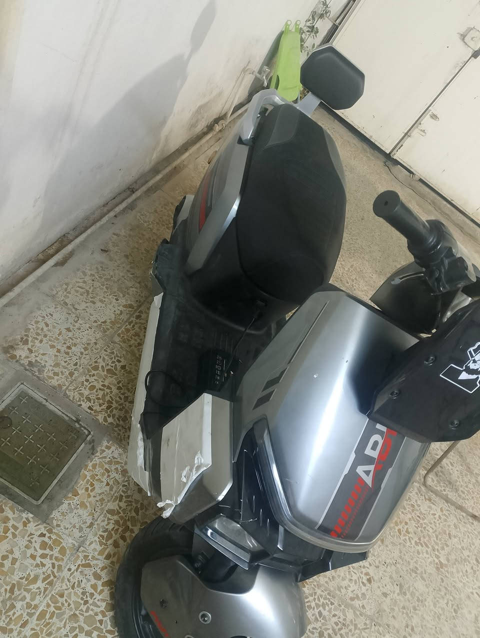 للبيع دراجه شحن نوعيه اي بي كي فول مواصفات 6 بطاريات اي عيب بابي سرعه 85 دراجه لوك سعر مليون 50بي مجال للطيبين رقم ***********  كركوك حي خضراء
