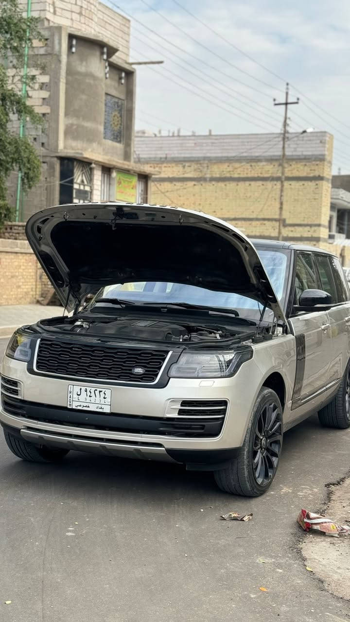 رنج روفر فوك سوبرجارج 2016
مواصفات امريكية

• محرك 5.0 لتر V8 سوبر تشارج بانزين

• قوة 518 حصان

• ناقل حركة أوتوماتيك 8 سرعات

• دفع رباعي كامل 4WD

• سقف بانورامي

• مقاعد جلد

• مقاعد أمامية كهربائية مع ذاكرة + تدفئة/تبريد

• تكييف أوتوماتيك متعدد المناطق

• نظام مكابح طوارئ

• مراقبة النقطة العمياء

• مساعد الحفاظ على المسار

• مثبت سرعة ذكي

• مراقبة ضغط الإطارات

• السيارة مرقم و جاهز

• ماشي: 82000km
مغلفه نانو تغيير لون 

سياره نضيفه ومامتعوبه ابدا 

بيها pdr بالجاملغ الخلفي

وبنيد مصبوغ 

السياره موجوده بالبصره 

السعر 300 

***********
