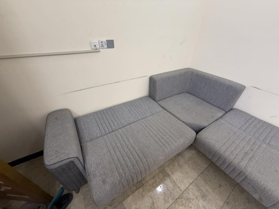 السلام عليكم
كورنر تركي 10 مقاعد + سبت طلبات هدية . . مساحة تخزين تحت المقاعد ما عدا الركن . .

قلاب فراش يتكبر ويتصغر

وعندي سجادة كاشان 2 في 3 أيراني اصلي اربع ملايين ونص غرزة درجة اولى . . صورها بالتعليقات 
 
نظافة 95 يحتاج غسلة تنظيف جاف وعادي أشيل فلوسها 
بغداد . . للتواصل ***********
