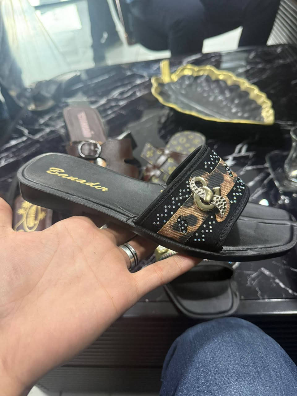 العدد.  8000. زوج.   رجالي.   نسائي. تركي.   من المعمل.  حصريا.  السعر. للزوج.  85 سنت.   بالعراقي.  يطلع.     1250 دينار.  للزوج.  سعر لكل الكميه


**إذا كنت صاحب هذا الإعلان وتريد حذفه لأي سبب، رجاءا أرسل رسالة إلى الدعم الفني**