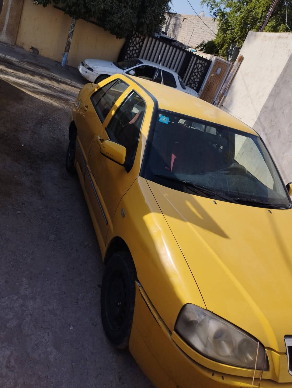 سلام عليكم اخوان عندي شيري اكوين موديل 11تشتغل وتطفي مكينه ابلادي كير عادي أبيعها على وضعهه مكينه وكير جدد تايرات جدد صدر جديد مابيهه عطل شغلت بانزين مكانهه ديالى الحويش سعرهه 22ورقه وبيهه مجال *********** بيهه طخات بلبوب
