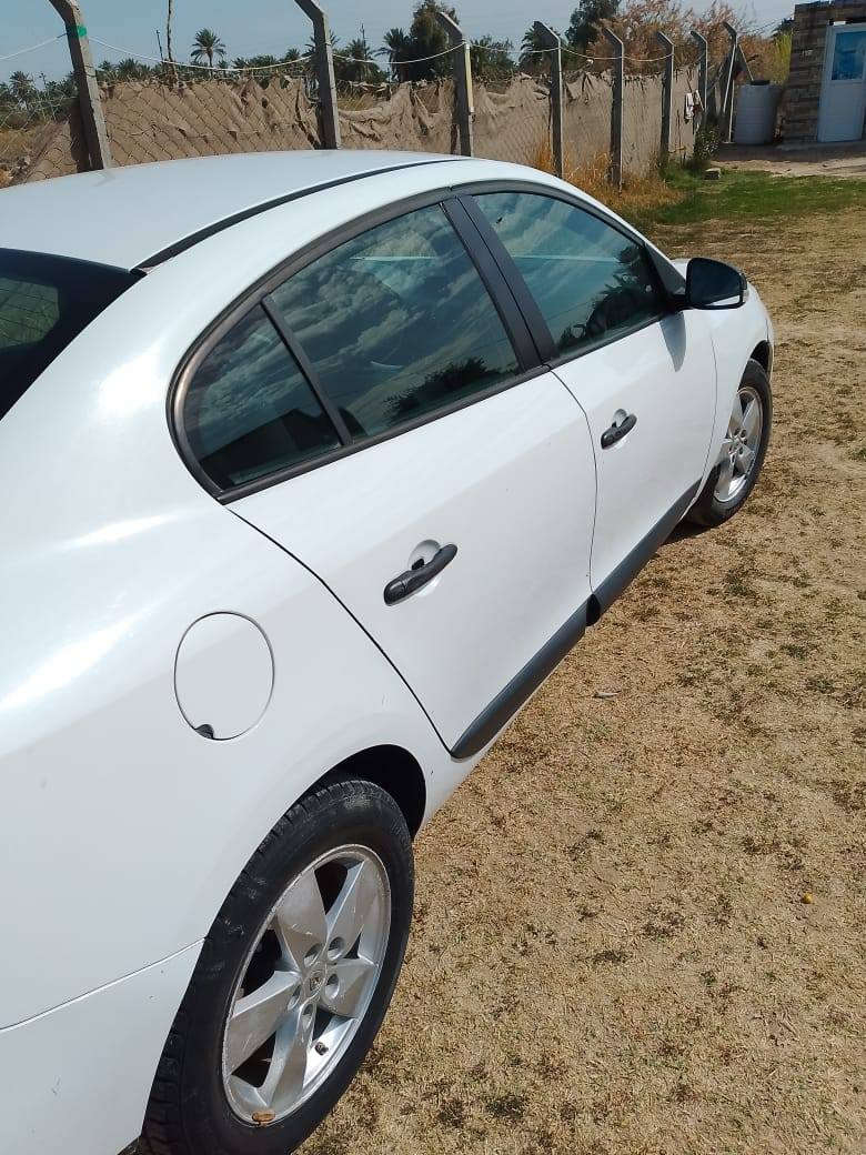 سيارة رينو فلورنس
موديل ٢٠١٣ بابل
كفالة عامة 
السعر ٨٣ بية مجال
للاتصال ***********
القاسم
