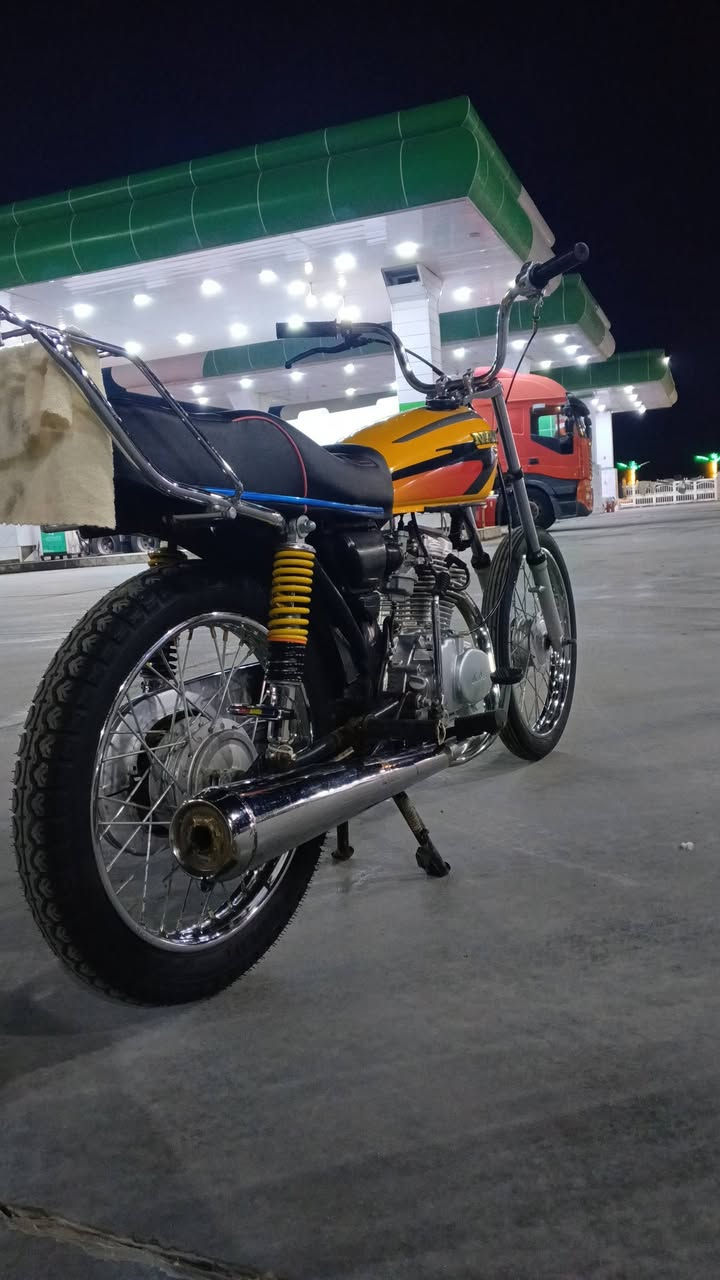 سلام عليكم
للبيع . 450 

***********
