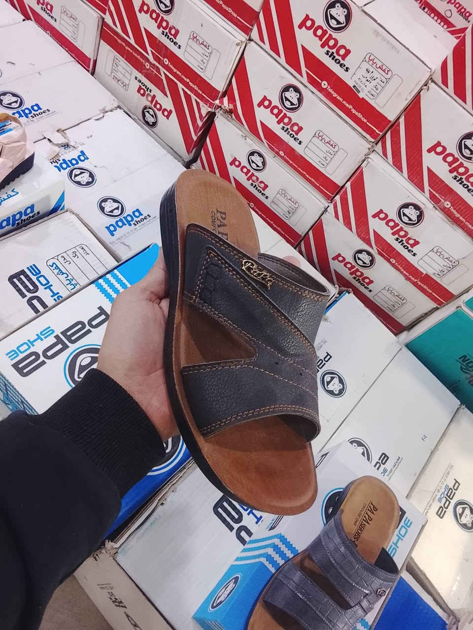 شحاطات رجالي كارتون علبة مو كيس القطعه 3ونص الكارتون درزن 42الف
احجز ***********
