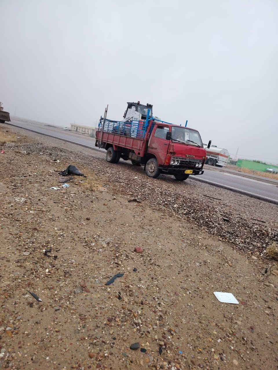 السلام عليكم يوجد سياره وخباطه وشفل للبيع للاستفسار ***********
