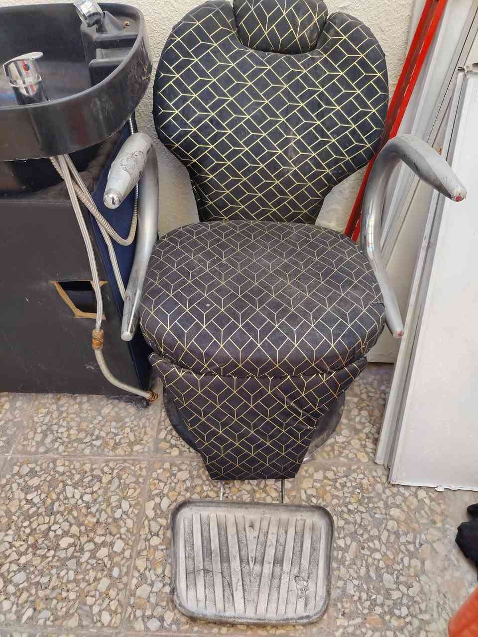 كرسي حلاقه مع مغسله ١٥٠ الف


**إذا كنت صاحب هذا الإعلان وتريد حذفه لأي سبب، رجاءا أرسل رسالة إلى الدعم الفني**
