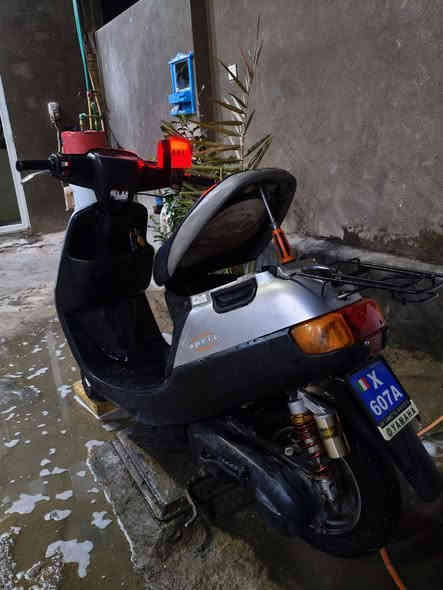 سلام عليكم دراجه بطه نظيفه نقص باتري فقط دراجه خير من الله شلعه ومعدل شرط النضافه شوفتك عينك السعر 300 وبيه مجال للشراي العنوان حي النضال الطاقه (***********)
