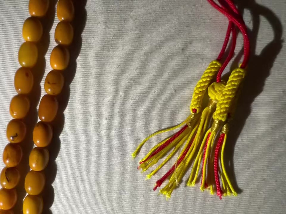 سلام عليكم الغوالي من رخصة صاحب البيج مسابح سندلس عطاب الماني وباكستاني كلمن وسعرهة واكو كهرب الماني بيض حمام وزن ٤٩غرام و٤٩حبه مغلفه وقديمه وسندلس كله قديم ماعدا مسباحين سندلس تركي بيهن وشتريد بخدمتك تكدر تتواصل ويايه ماسنجر وواتساب ***********
