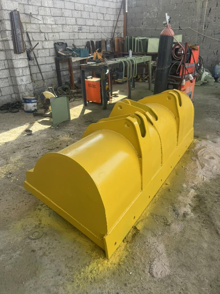 كيله كوماتسو 100 حديد ثقيل ظهر 8ملم
سجينه 25 ملم

طبق الاصل عن البلاد 

النجف

***********

***********
