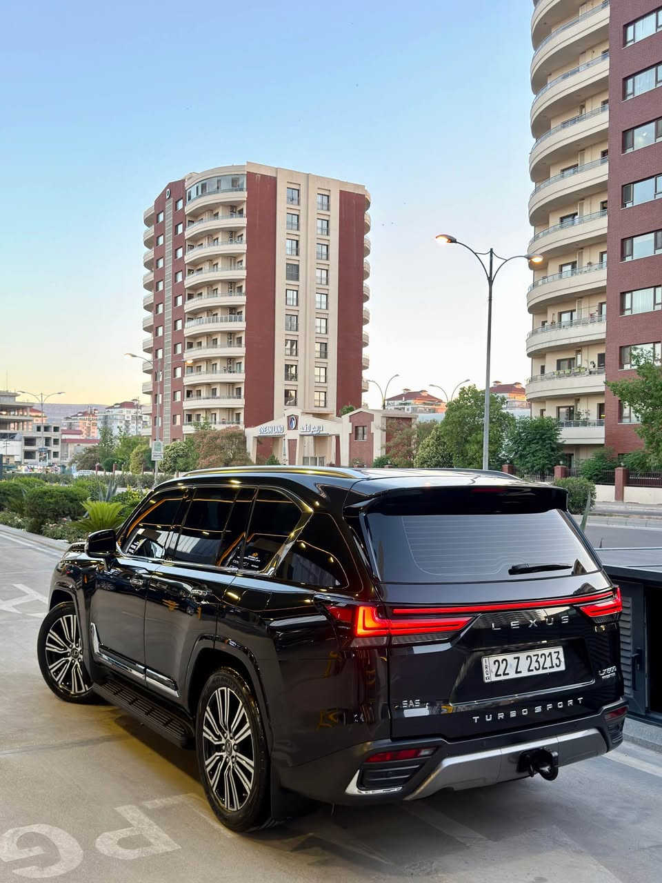 Lexus LX 600. Turbo  sport     2023    34,000km
﷽
مظلل %80 +
🔻ارخص سعر بكل العراق
🔹ضمان شريكة ساز SAS 
ماشآءالله  تحدا شرط ماكو هيج نضافطها 🔥
أخت زيرو بل كارتون 📦📦
🔷(سياره بدون بدون موراوس )
🔹لكزس 2023   LX 600
🔹ضمان شريكة ساز SAS 

🔹محرك 6 سلندر 3.5لتر  توين توربوو
🔹 مكفولة كفالة عامة من الدعامية إلى الدعامية
‏‎بدون صبخ .بدون بارد  ،بدون رصعات ،بدون حتى شخط🔹
‏‎دعاميات هم بدون صبغ ،رمل مابي ،لحية بدون صبخ ..بقية كلها بشرط

🔹ماشية 34 الف 
               
 فول فول المواصفات 🔹
داخل مشمشي
  ➕بصمة➕ الانزلاق➕ورقة البيانات➕شغال كشن جلد و هيلتر 
الاحتلال➕راس ديفيد➕ 5 كاميرات  ➕ثلاجة➕زينون، جلد جاف  تدفئة شفط التبريد خزينة➕هواء مزدوج➕نظام ايكو سبورت,➕حساسية الديك المؤخرة  مرايات➕الفتحة➕باب خلفي جك➕رادار إمامي

محرك كير بشرط مامفتوح 🔹
سيارة حيل نظيفة كلشي عل بلاد لوك
سنوية زنكة كلشي جديد مدفوع لـ2031
باسمي السنوية بشرط تحويل و خرامة 
سيارة مابيـها دينار مصرف كامل من كل نواحي

نظافه ١٠٠٪؜ كامل سيرفس بدون نقص و بدون مصرف🔹
سياره مال بيت أي نقص مابيها 4 إطارات جديدة تحتها

نفسي يوم /تحويل و وكالة حاظر 
مكانك /داخل سليماني

🔸سعر 10.65
🔸موبايل/ *********** السليمانية, العراق
