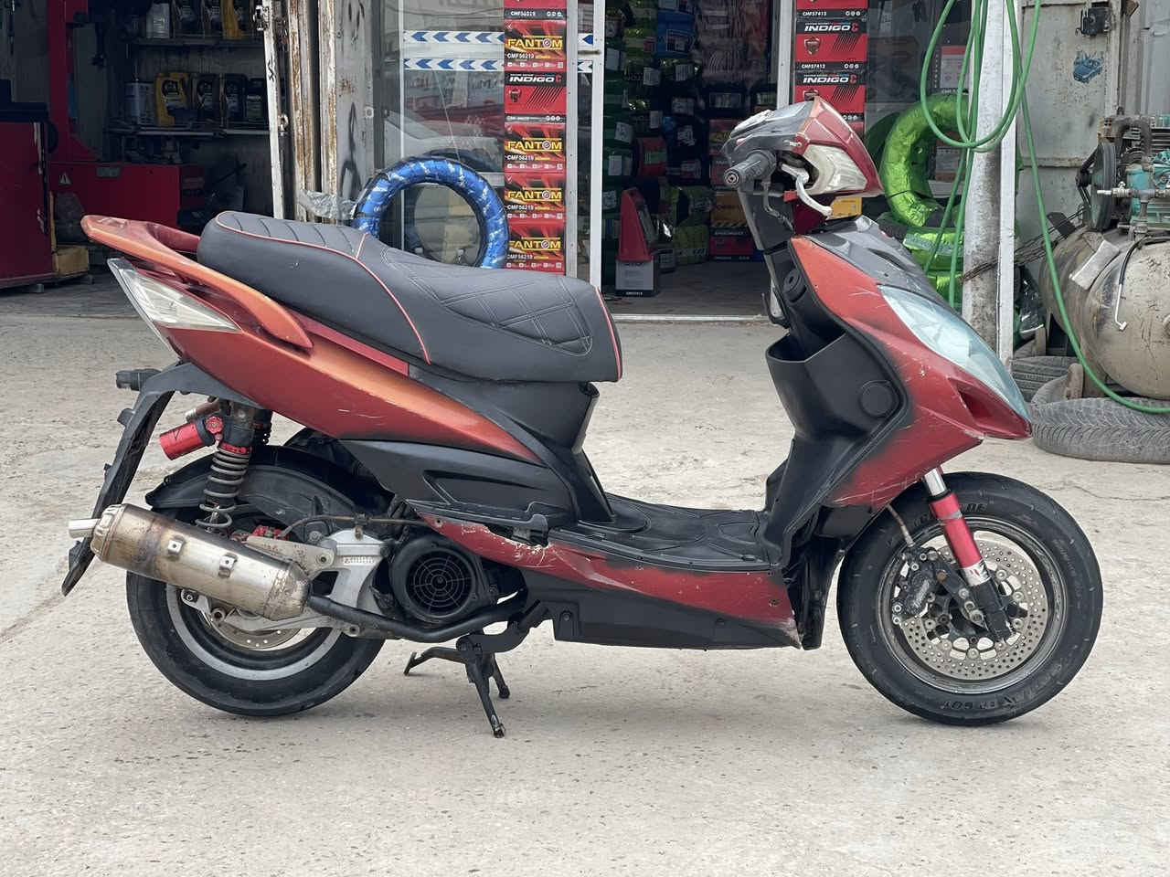 كامكو  دراجه ماناقصها شي  صالنه رياضي سعرها ٣٢٥ الف مكاني حله ***********
