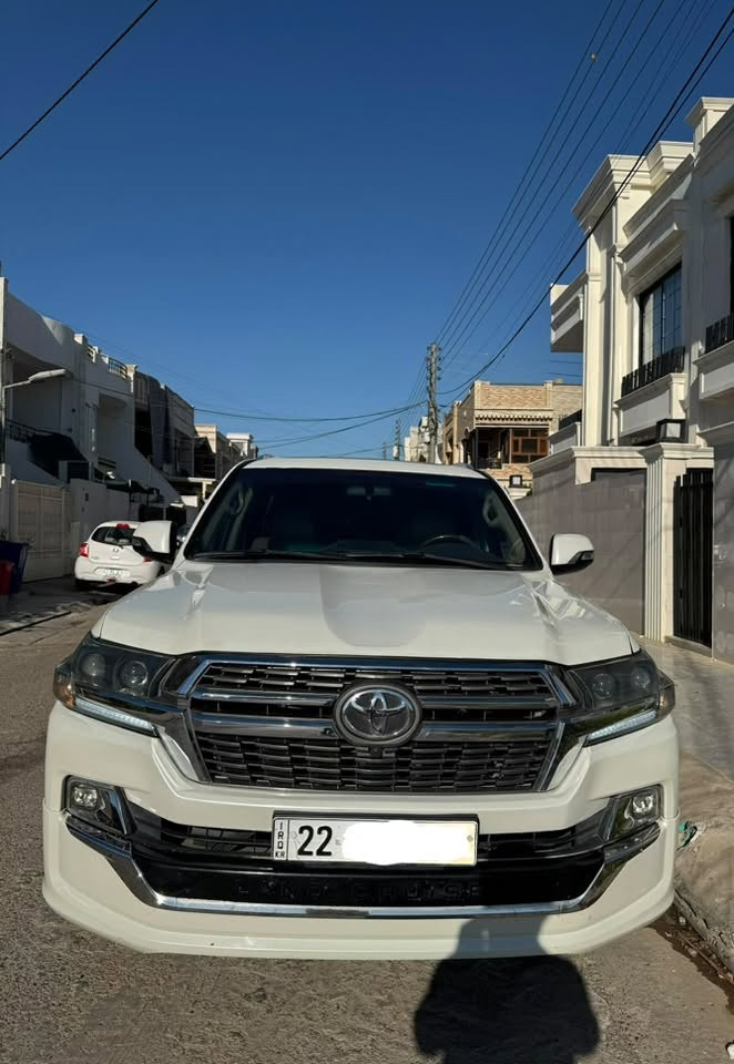 لاند كروزر gxr ثمانية سلندر V8 4.6,موديل ٢٠١٠ تحديث ٢٠٢١ داخلي و خارجي,  مصبوغ عام بدون دواخل، كير و محرك بشرط ما مفتوح ، رقم شمالي جديد، تلفون: *********** سعر ٢٤٥$ و مجال
