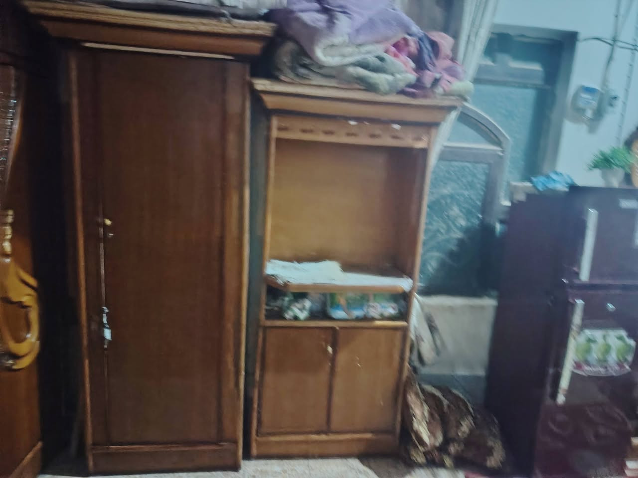 ه سلام عليكم هذني لبيع ميز +جرابيه ميز تواليات و ميز وزاويه الشراي يجي خاص او تصال ونضاففول ***********
