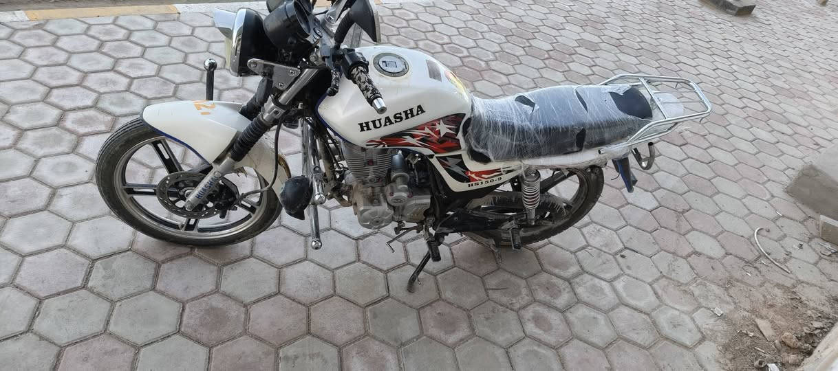 سلام عليكم هيوشه للبيع ماطور نضيف موديل 21 محرك علا وضع الشركه مابي اي نقص ترايك للبصره بدون اوراق
السعر 700 وبي مجال قليل 
رقم الهاتف ***********
