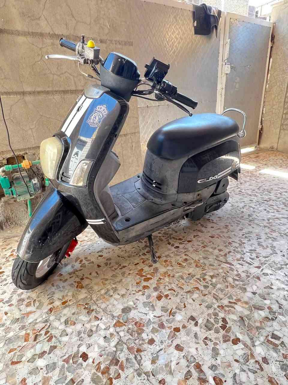 دراجه بوليس نضيفه لبيع مكينه ما مفتوحه السعر 550وبيها مجال ***********
