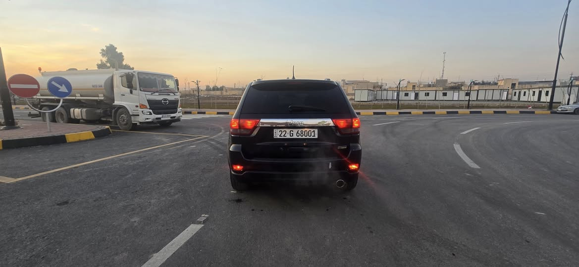 سيارة جيب ٢٠١١ للبيع اراوس كيا حمل او دبل قمارة او بيكم  ما بية حادث داخل سيارة  بس ملاحظات من صبغ  سيارة نضيفة  السعر ١٥٠ ورقة سيارة بسمي هزه جديد رقم مسطرة  
***********   او    ***********  سكني الموصل
