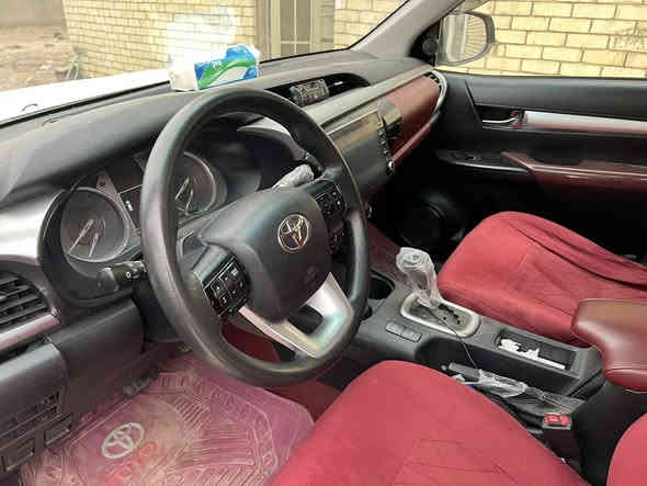 سلام عليكم تيوتا هايلوكس 2023 للبيع كفاله عامه ماشيه 125 الف فول مواصفات اوتماتك مغلفه كشنات وارضيه جاهزه
كارتون السياره موصفاته معروفه الهايلوكس مكان ذي قار  دواية سعرها 290 قفل ***********
