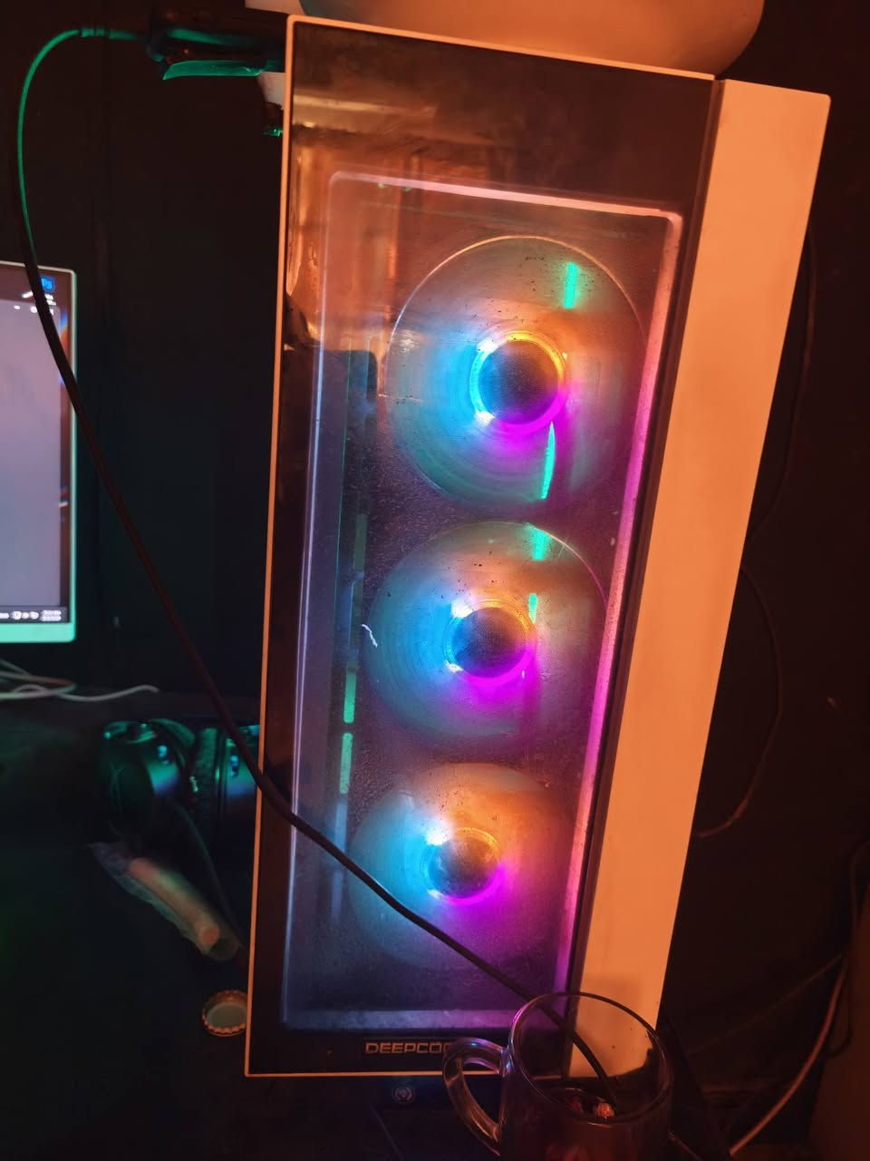 السلام عليكم
تجميعه مستعجل على البيع السعر 600 الف السعر قفل
 مكاني بغداد الرشاد توصيل ماكو تجي تفحصه وتاخذها
موصفات 
I5 12400f
B
Ram 16 3200 xpg
Ssd 128
M.2 1T
Case ماتركس
كرت شاشه 3060 12gb زوتاك
بور سبلاي 650 كيبلات تنفصل وتنشد زكماتكس
مبرد ديب كول 
شاشه 1080p 75hz 24
موس وكيبورد

الكرت بيه مشكله عطلت المروحه وسويت وحده تحوير والكرت يشتغل طبيعي ومابيه اي مشكله بس الحراره اذا ماتسوي اندرفولتج تصعد لل80 والحاسبه يرادله تنظيف 
اغلب القطع موجوده الكراتين


**إذا كنت صاحب هذا الإعلان وتريد حذفه لأي سبب، رجاءا أرسل رسالة إلى الدعم الفني**