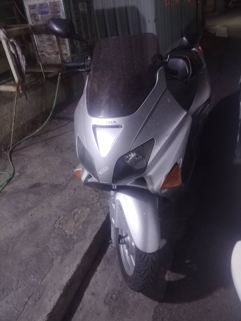 فورزة 06 للبيع
كلجات رياضي
تخم تاير جديد
بريكات جديدة
كشن جديد
الدراجة خير من الله
عوزهة جم شغلة
رايدهة ب850
***********
