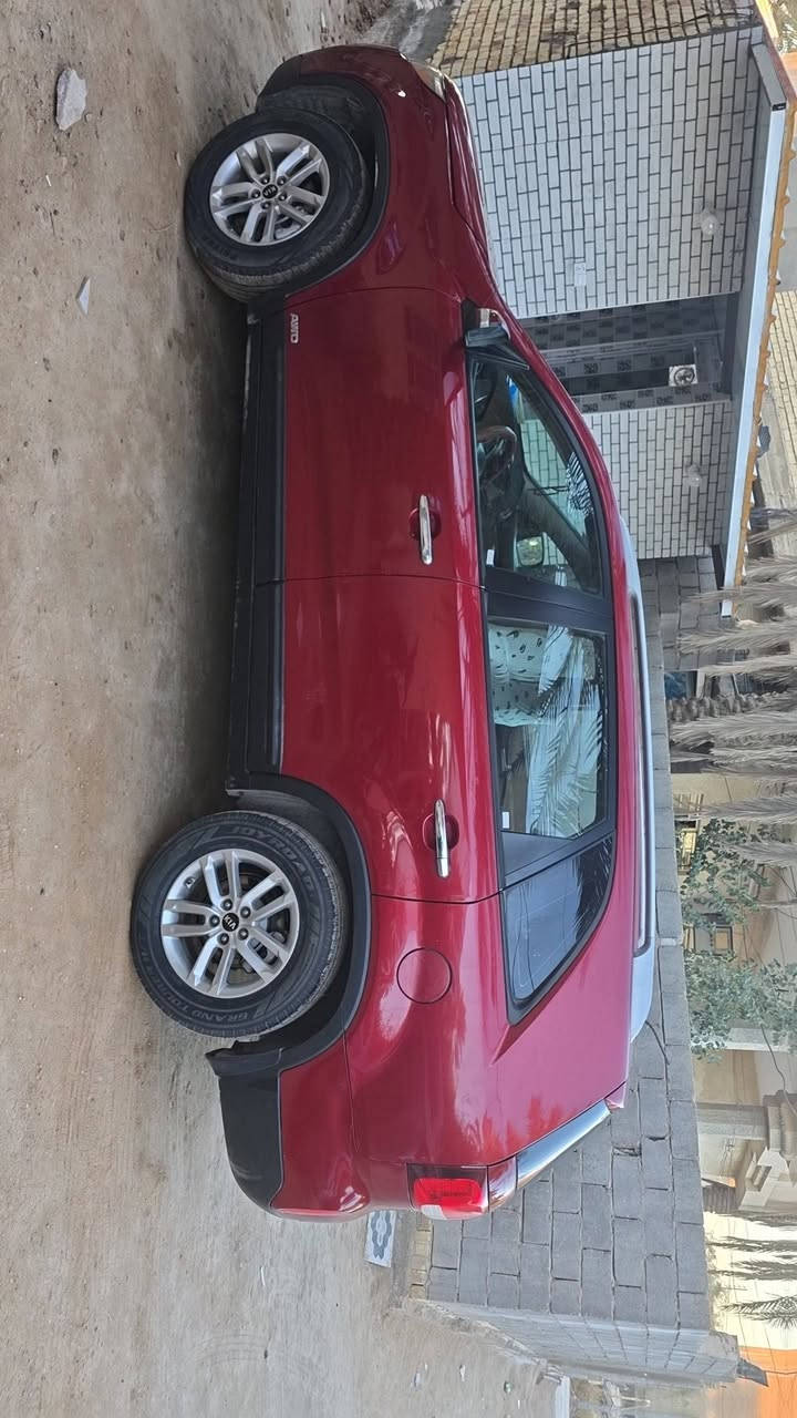 سورنتو 2014 رقم بغداد الدولي محرك 2400 GDI السياره جاهزه بيه صبغ بالبنيد وبيه كلير بيع او مراوس ***********
