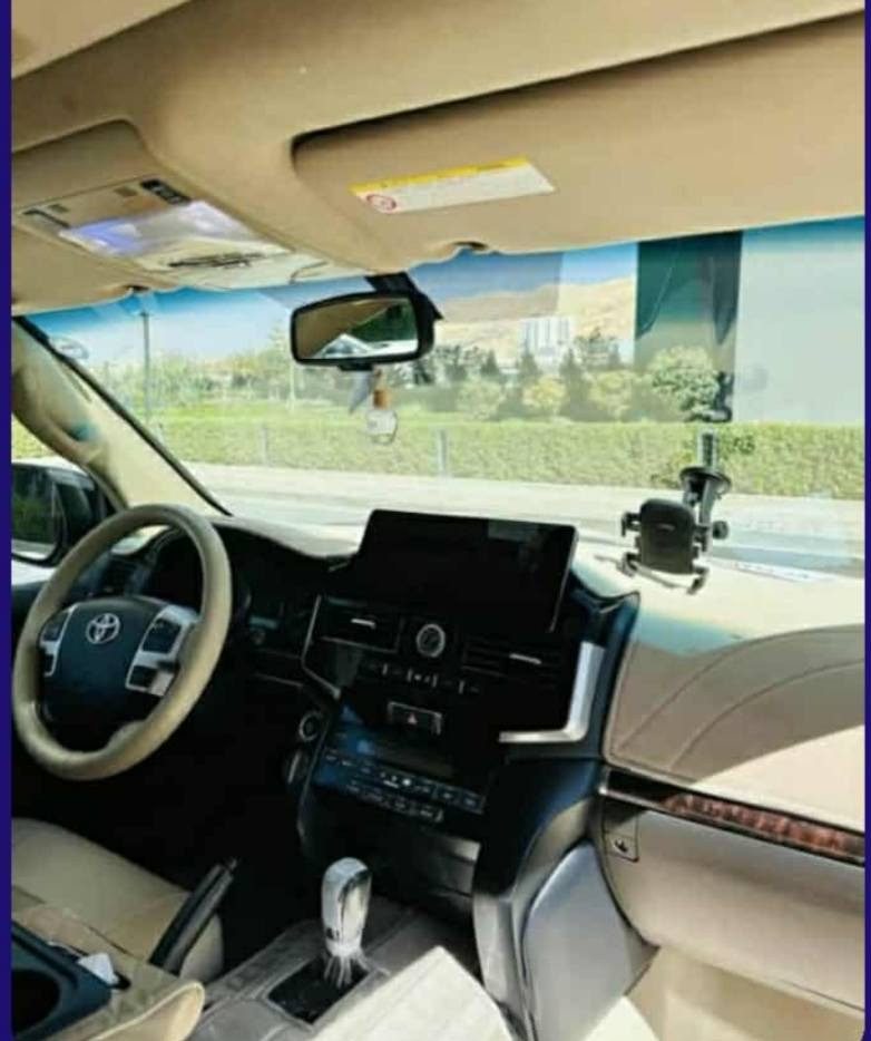 سەرتا بە ناوی خوای گەورە 
 توێتا لان کلۆزەر مۆدێل 2009GXR
گۆڕاوە بە 2014 نمونە لە جوانی بێ بۆیاخ سەنەوی تازە تا 2030 چوار تایە لۆک مەکینە گێڕ تەوقەو ڕەقە تەحویل وەکالە وغەرامە هەمووی بەشرت 163هەزار ڕۆشتوە   وەسفی ناوێت نازارە لە جوانی *********** میکینەی تازە تەشیفیتە 15گەڵای لێ دراوە کامل جائیز  جوابی کۆمێنت نادەمەوە تەلە فۆن بۆ ساحێبی بکە نرخ 280گەڵا تۆزێک مەجال حلبجة, السليمانية
