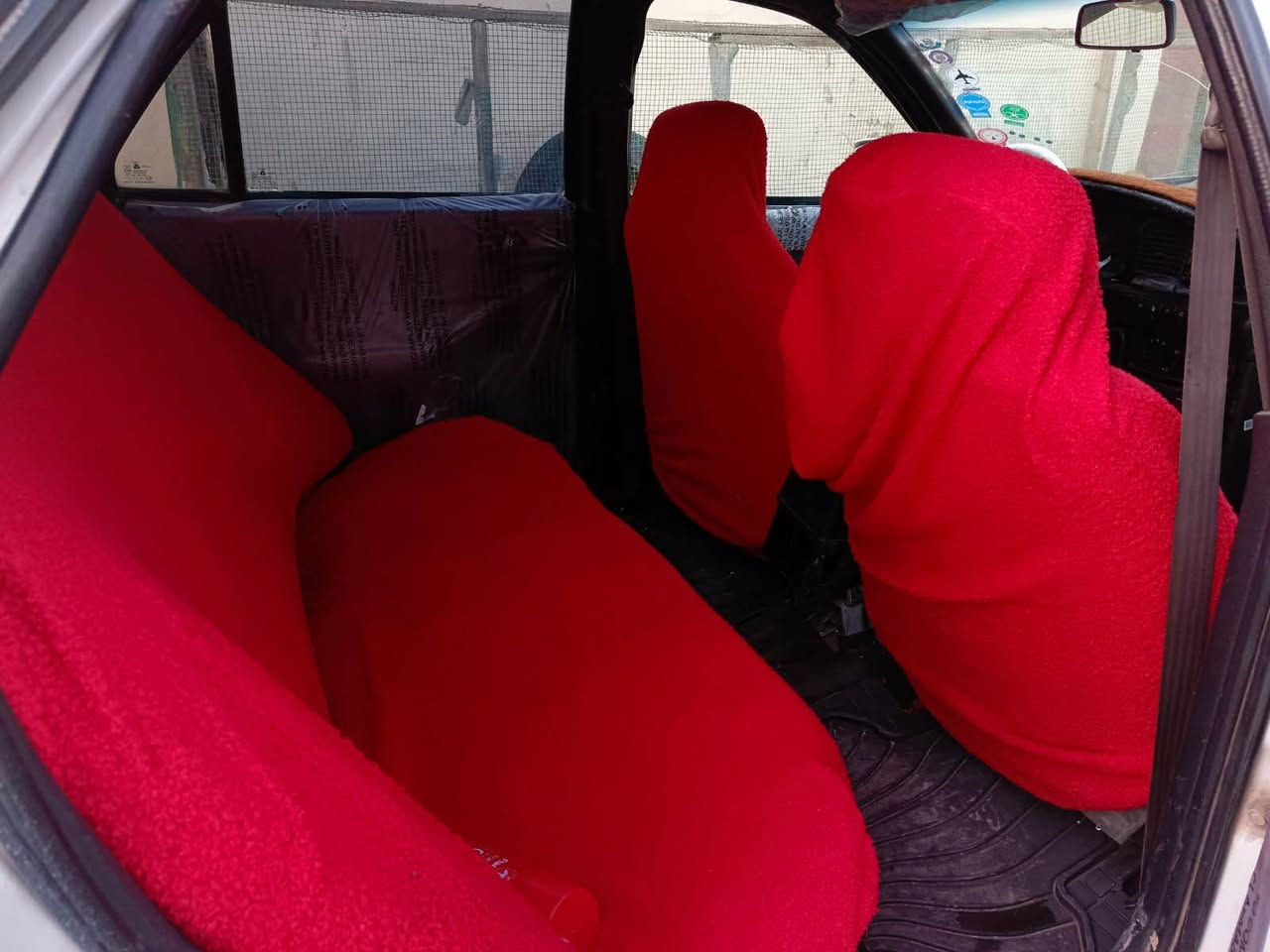 هۆندای ئەلەنترا1994
ئاڕم پلاستیک سلێمانی
بەشەرتی ئەوەلیات
گێڕ و مەکینەی زۆر جائیزە
دەعمی قورسی نیە 
زۆر هەرزان 13گڵاو مەجال***********
چەمچەماڵم
