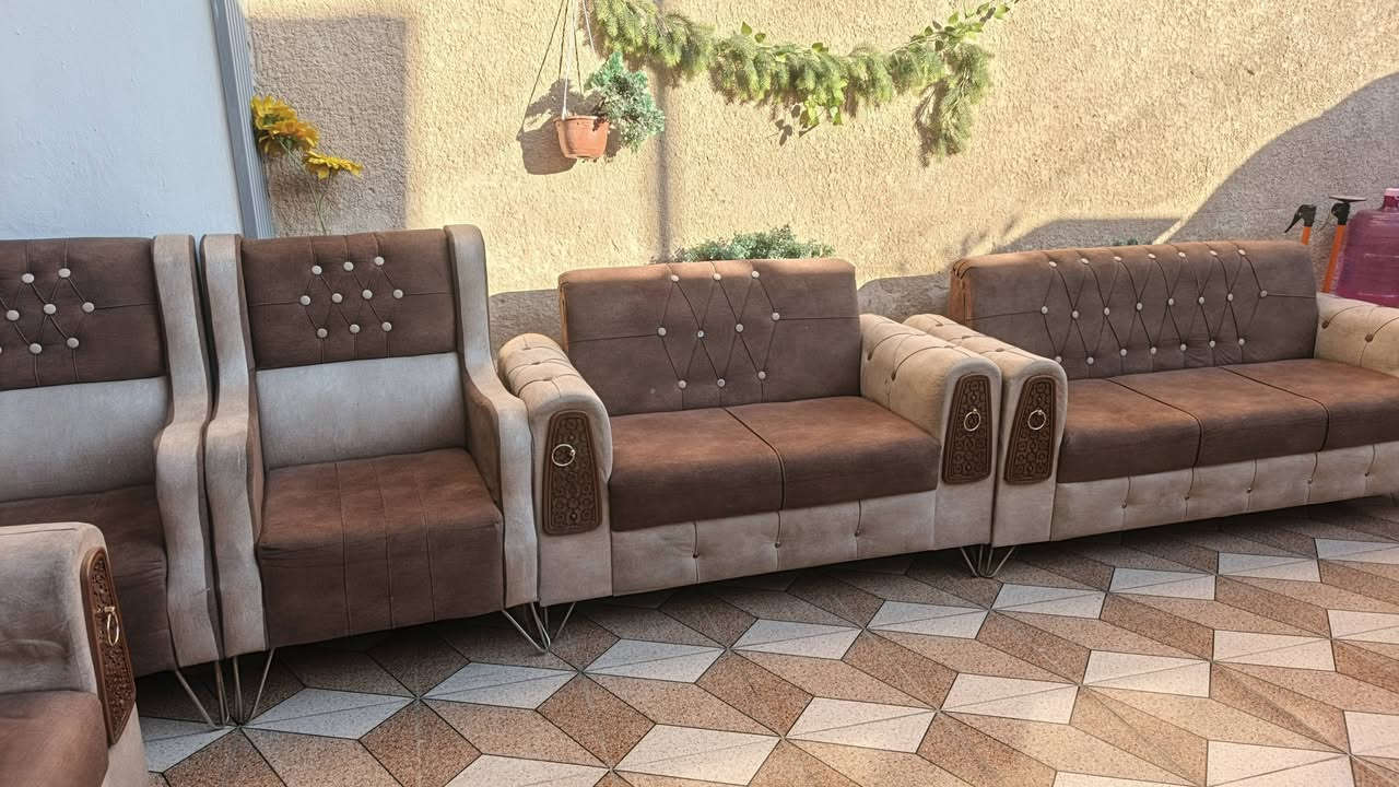 سلام عليكم تخم عشر مقاعد سعر 225شعب شارع صحه ***********
