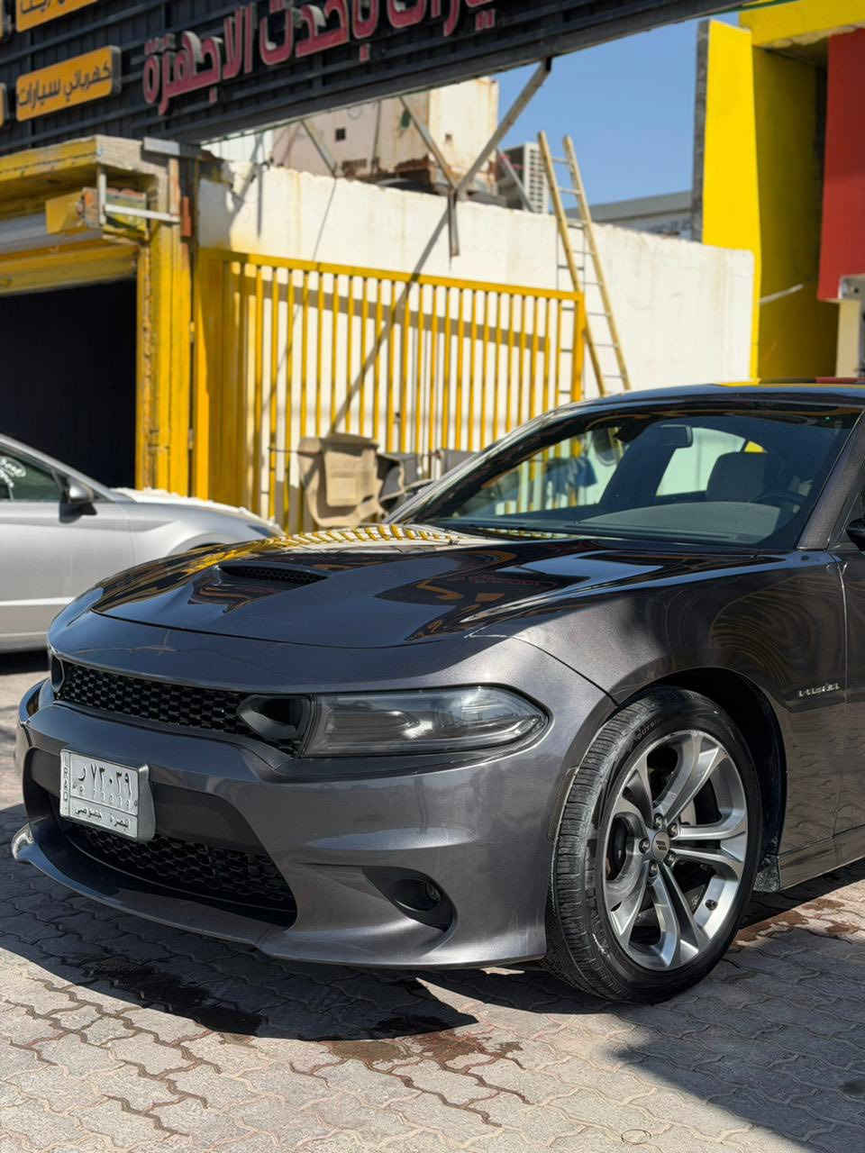 سلام عليكم للبيع🔥
𝟮𝟬𝟮𝟭 𝘿𝙊𝘿𝙂𝙀 𝘾𝙃𝘼𝙍𝙂𝙀 𝙍/𝙏
•وراد امريكي
 • حادثها مدكر الحلفي  تصلح ونرش ؏ كده حادثها موضح بل صور 
•مواصفات الـ R/Tمعروفه 
 •سوبر تراك
 •اكسل مفتوح
 •حساست خلفيه
•كشنات حضن 
•مكينه V8 5,700
•رقم بصره تحويل ثاني يوم 
•السعر /230
•مكان السياره بصرة حي العسكري

 0782 237 9707
