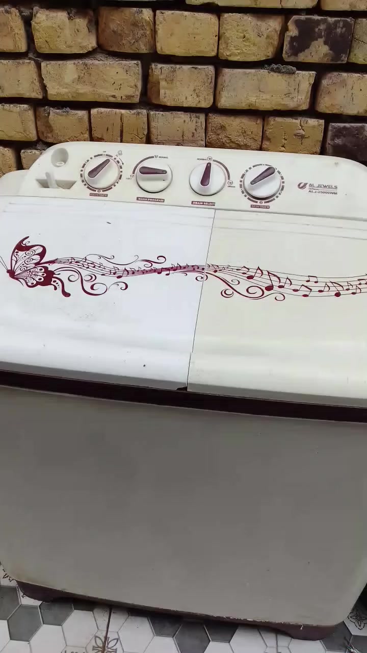 غساله للبيع نضيفه شرط الشغل مكان سومر السعر 50
***********
