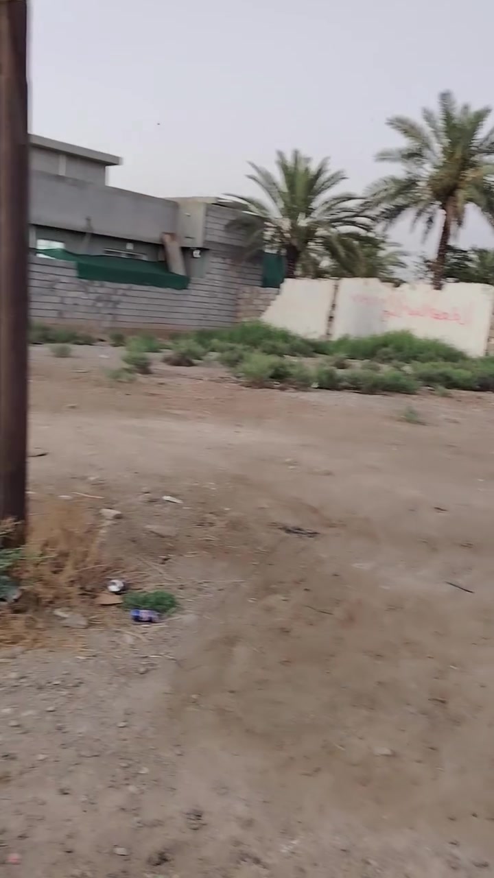 سلام عليكم ارض للبيع بمحمد الوسمي عقد 117مساحه 600متر للبيع السعر اتصل ***********
