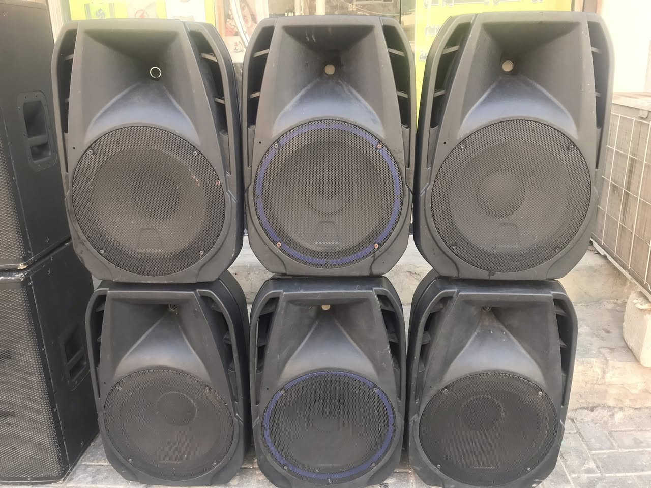 مجوعه من سماعات اصليه امريكي وانواع اخرى لبيع *********** توصيل موجود
