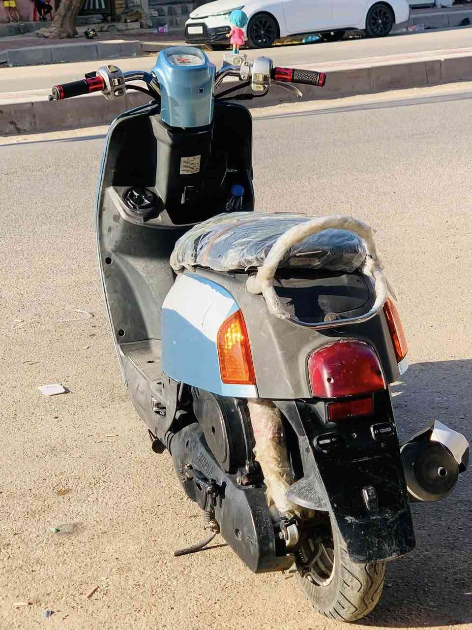 ‏سلام عليكم بوليسي للبيع ‏مفتوحة فقط ولفات ‏ما نقص اي شي شغاله سلف هندر مكينه ناعمه خير من الله للستفسار    السعر 600.$     ￼***********
