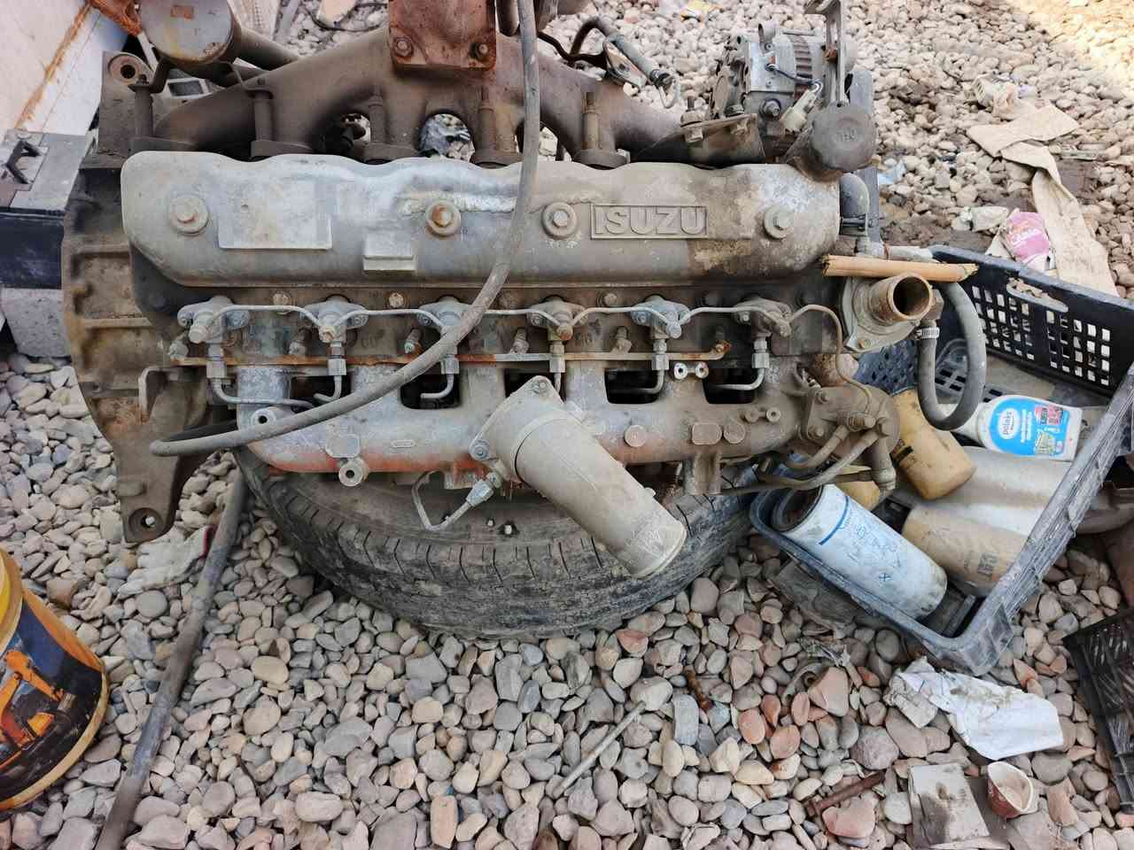 السلام عليكم محرك ازوزه للبيع شرط الشغل شغال وكامل كل تفرعاته سلف داينمو شرط الفحص السعر 30 ورقه وبي مجال بسيط المكان بابل ناحية الشوملي للأتصال ***********
