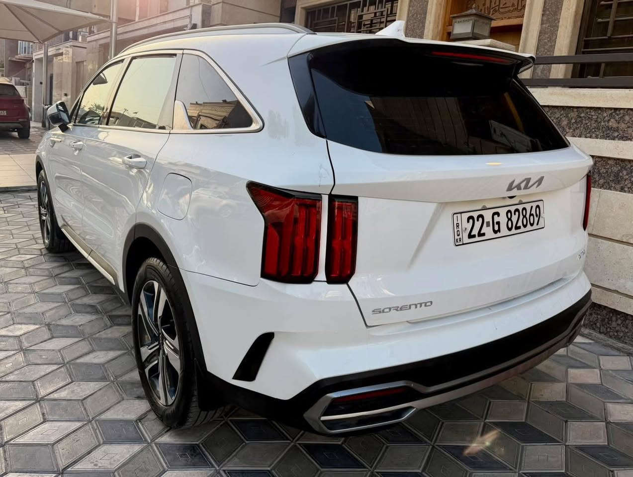 سورنتو خليجي محرك 6 سلندر بانوراما فول مواصفات 2023
:
الرجاء قرائة المنشور اسفل الاعلان قبل الاتصال 
:
السيارة ماشية 45.000 كيلو حقيقي
محرك 6 سلندر 3.500 / الكير 8 نمر 
بانوراما . كير ماوس . ويل 19 
كشنات كهرباء الامامية السائق والراكب 
صندرق كهرباء .. حساس امامي وخلفي 
والخ ... من المواصفات الباقية  
:
السيارة ب اسمنه رقم اربيل شرط التحويل ما اسوي وكالة
مكفولة من الصبغ بيهة فقط ملاحضات بسيطة ذاكرهة 
بالفيدو مع المنشور .. كير ومكينه بلادي .. بعدهة بتايرات
الشركة يعني مشي حقيق .. مكان السيارة بغداد / شارع فلسطين
:
السعر 28.000$ = 280 ورقة سعر نهائي
المهندس علي ***********
