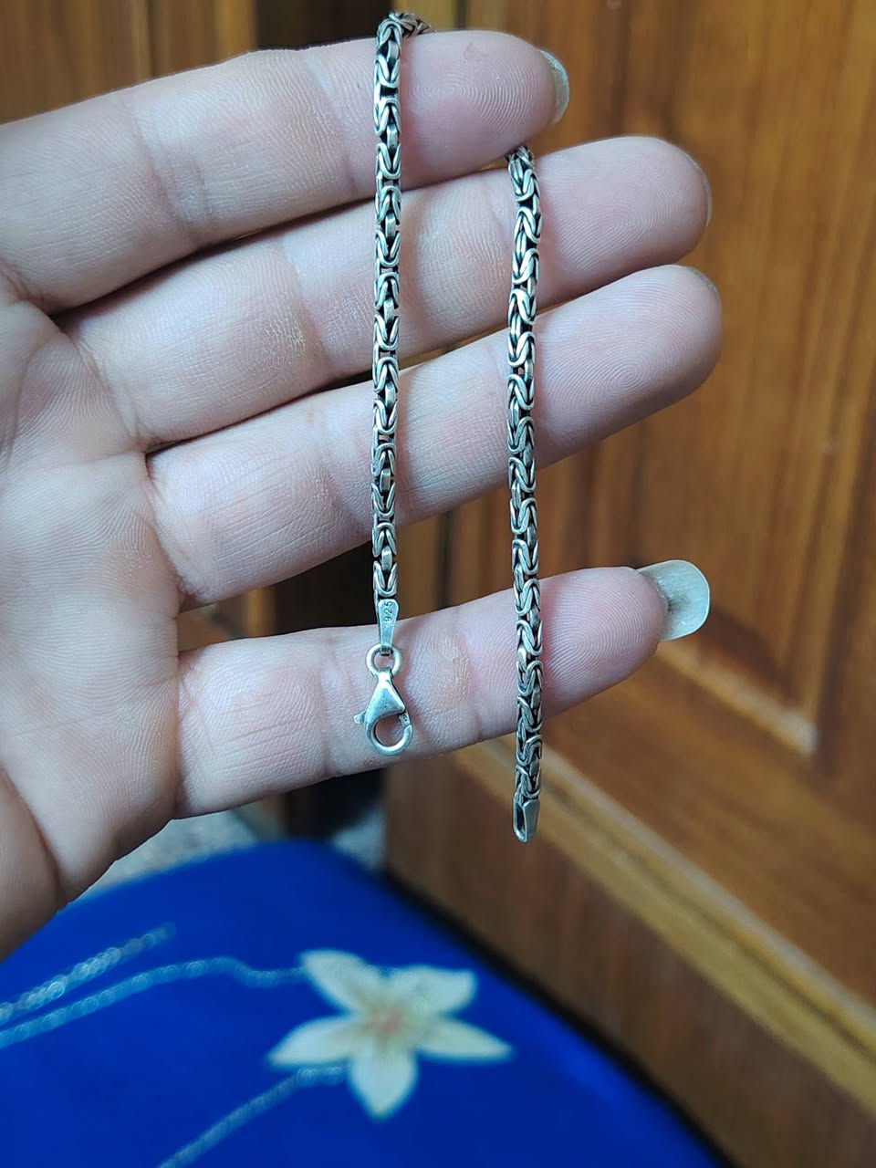 سوار فضه صلي فرعوني وزنه 8.8سعر 35لف نهايته بغداد مدينه الصدر


**إذا كنت صاحب هذا الإعلان وتريد حذفه لأي سبب، رجاءا أرسل رسالة إلى الدعم الفني**