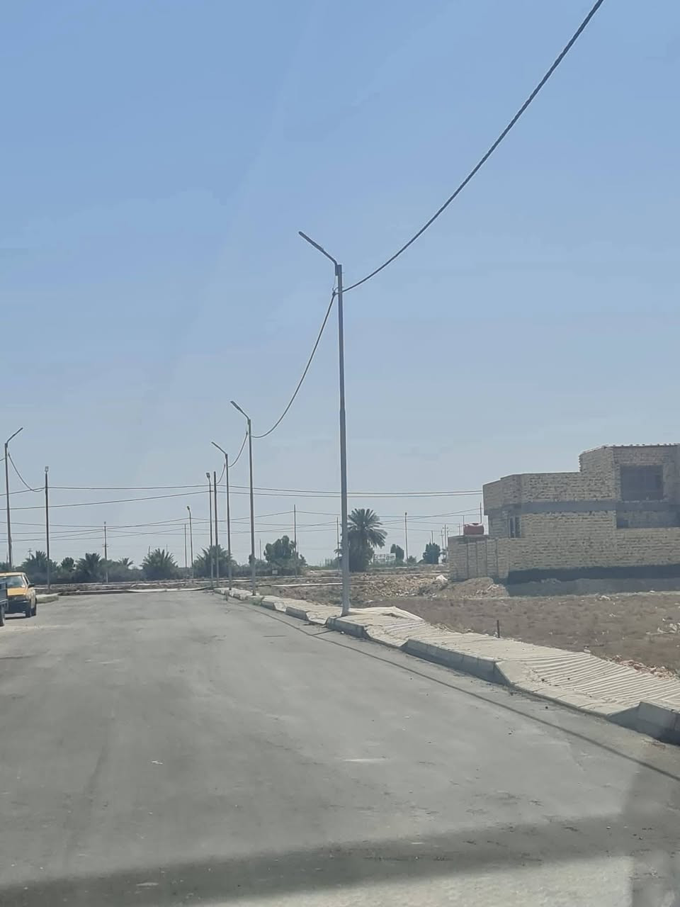 للبيع 3 قطع زراعي متجاورة سند 25 بمجمع اللؤلؤة ع طريق دغارة ديوانيه مساحه كل وحده 360م واجه12م ونزال 30م.المجمع كامل الخدمات من كهرباء وماء وتبليط وارصفه ومجاري واناره ليليه.طبعا المجمع ع الشارع العام مباشرتا للاستفسار ***********
