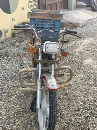 للبيع دراجة جني عدل الموديل 2011  كهربائيات كاملة نكرة سلف  المكينة 20...