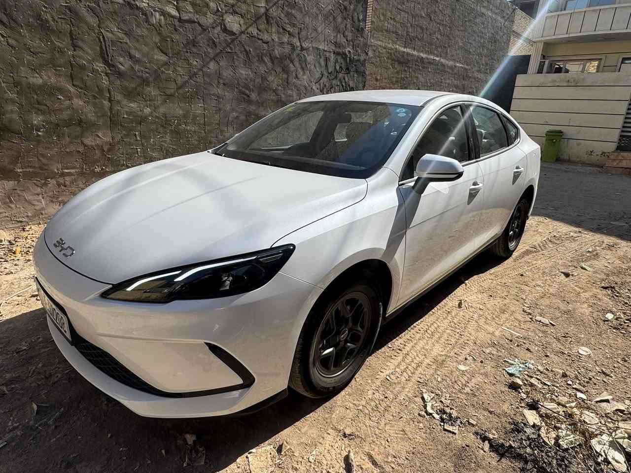 سلام عليكم 
بيوايدي سيل 5
ماشيه 6500 الكلي بانزين هايبرد 
السياره مكفوله من الشخط 
مكان السياره بغداد 
السعر 19 و800
هاتف ***********
