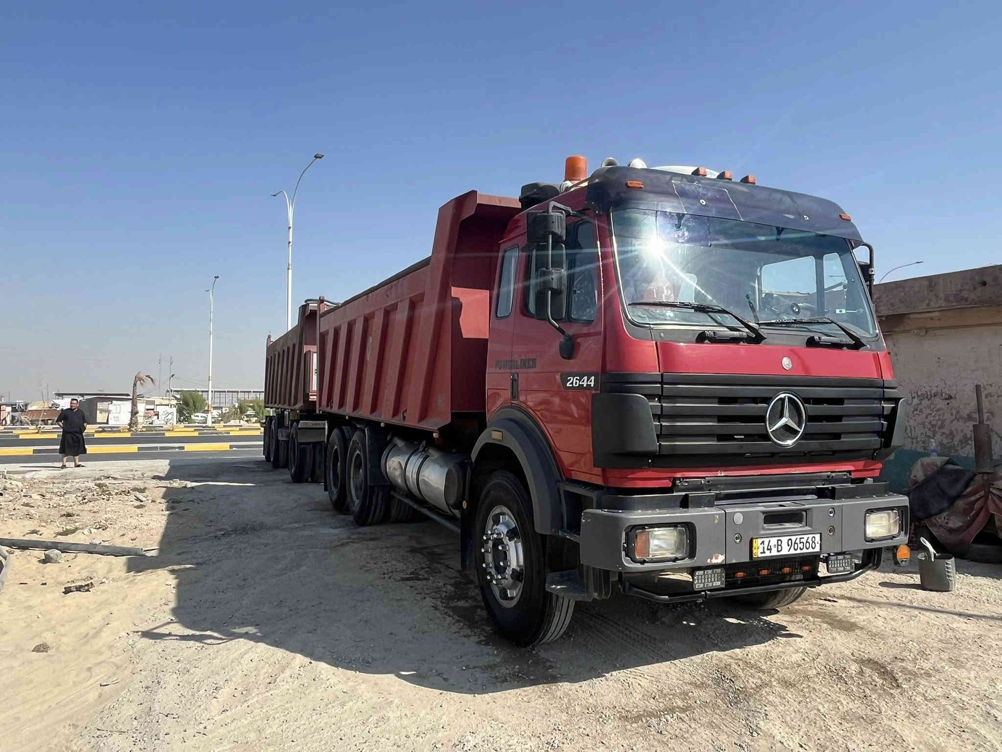 اللهم صل على محمد و ال محمد 
للبيع قاطرة ومقطورة موديل ٩٦ بلاد قمارة وربع
مكينة ٤٤ كير ١٦٠ مجموعة جي إف سنوية جديدة و ارقام إنكليزي سيارة بلادية وجاهزة بأسمي مداور ثاني يوم
مكان السيارة السماوة / موبايل ***********
