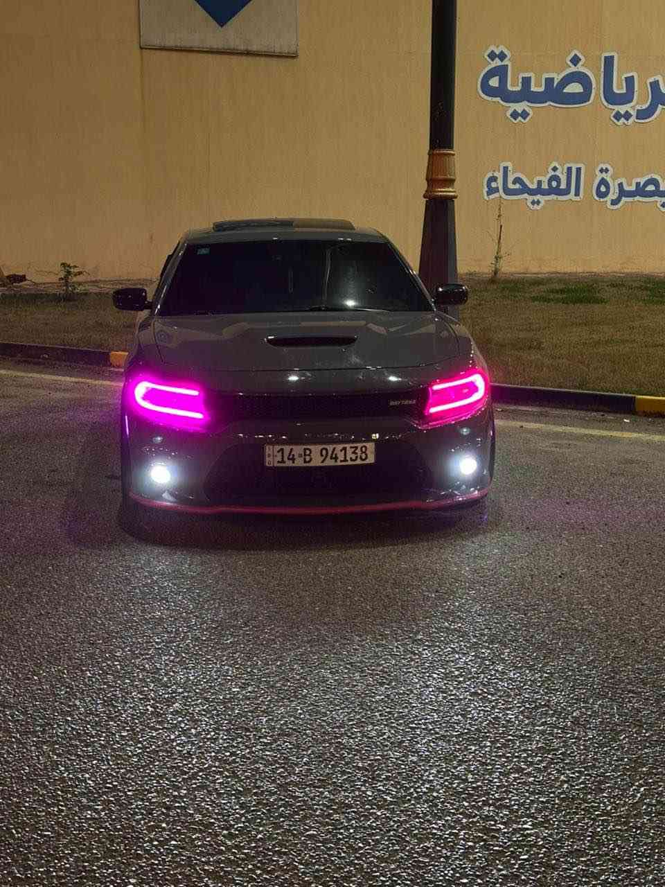 دووج جارجر 2018 اس ار تي فول الفول اعلى مواصفات 
عليها إضافات حلوه 
سياره جديده ومرتبه بدون اي نواقص 
كفاله من كلشي 
تقرير مياه امطار 
مكينه بلاد ما مفتوح بيها برغي 
رقم بصره باسمي 
جاهزه من جميع النواحي 
مكينه كير حداده تايرات كله جديد 
مكانها البصره 
*********** البصرة, العراق
