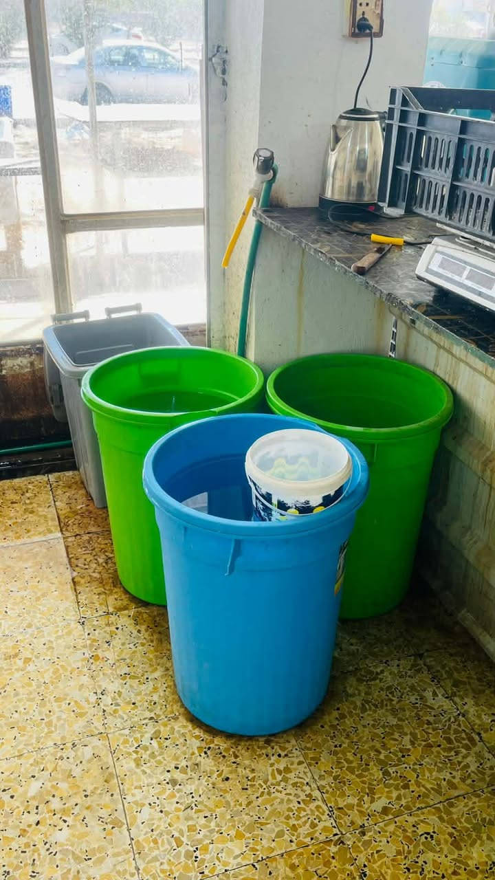 ياالله غراض البيع 
غراض محل دجاج وسمج وشوايه البيع شلع 
الاستفسار مراسله او اتصال 
***********
