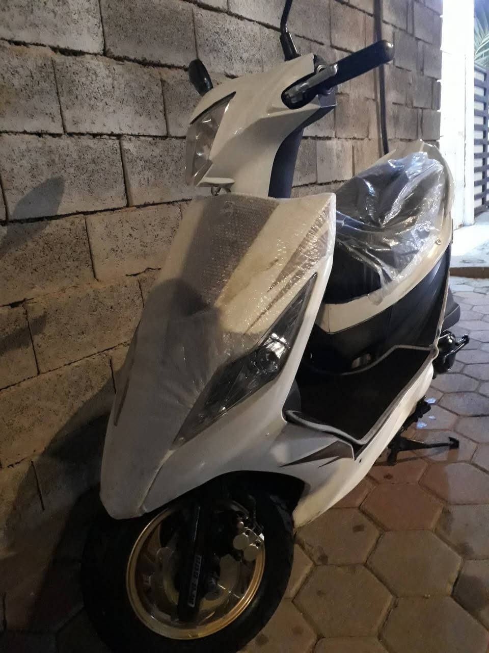 سلام عليكم ورحمة الله وبركاته من رخصت مدير الكروب المحترم
سايم نحله دبلين حلو ونضيف سعره 750وبي مجال للطيبين الشراي خليجي وما ارجعه بي نقص فقط قبغ بانزين فقط


**إذا كنت صاحب هذا الإعلان وتريد حذفه لأي سبب، رجاءا أرسل رسالة إلى الدعم الفني**