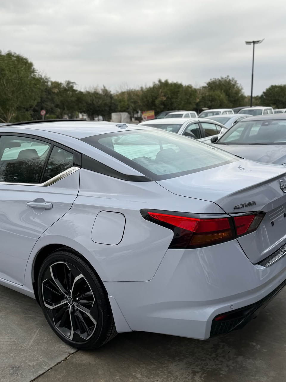 Nissan altima 2024 SR
سەیارەکە بێ بۆیاخە ، تەنها پەڵەیە ساردی هەیە لە چەمەلخی سایەق ، سلاید و شاشە گەورەو ، هەردوو کوشن هیتەر ، هەردوو کوشن کارەبا ، سەیارەکە بە مانای کەلیمە جوانە ، تەنها 9000 مایل ڕۆشتووە 

رەقەم شاسی : 1N4BL4CV5RN424911
رەقەم موبایل : *********** السليمانية, العراق
