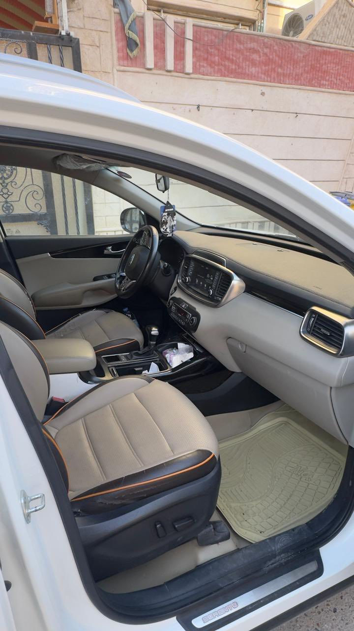 السلام عليكم سورنتو موديل 2020 خليجي محرك ٦ سلندر
السيارة كفالة عامة من الصبغ قطرة صبغ ما بيهة 
 و كفالة من فتح والتبديل بيهة فقط بارد بسيط جدا بلباب السائق
 رقم اربيل
 موصفاتها
بصمة 
جنطة كهرباء 
ثلاث قطع تبريد 
ثلاث وضعيات قيادة 
سبعة راكب 
حساس امامي و خلفي 
بردات خلفية 
كامرة خلفية دوارة 360 درجه
مري شفط 
اشارة ترحيب 
بصمة ابواب
كشنات جلد و كهرباء السايق والي بصفة 
مكينة 6 سلندر كفالة عامة من فتح 
الكير كفالة عامة من فتح 
ماشية الف كيلو متر  
عنواني بصرة
السعر 263
للاستفسار [  ***********     
***********
