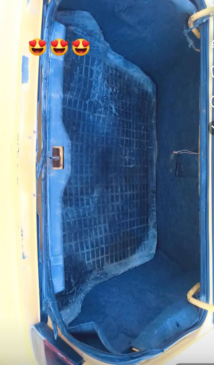 سلام عليكم سمند للبيع موديل ٢٠١١ سياره جاهزه كير مكينه تبريد خير من الله حداديه جديده مداور ثاني يوم سنويه صاقطه بل ٢٠٢٥ تاخذ صافي مني مالك يمي بل سماوه سياره ما بيه اي قطعه تبديل فقط بارد بل باب جهت السايق سعر ٢٨ وبيه مجال رقم *********** مكان سياره سماوه
